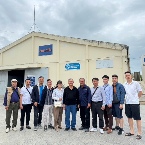 Tiết xuân tầm nghề canh nông