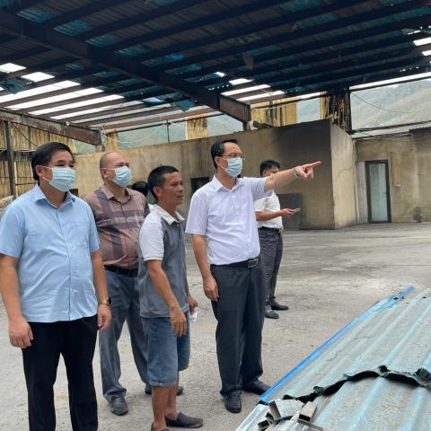 GIÁM ĐỐC SỞ KH&CN THĂM KHU XỬ LÝ CHẤT THẢI RẮN KHE GIANG TẠI XÃ THƯỢNG YÊN CÔNG, TP UÔNG BÍ